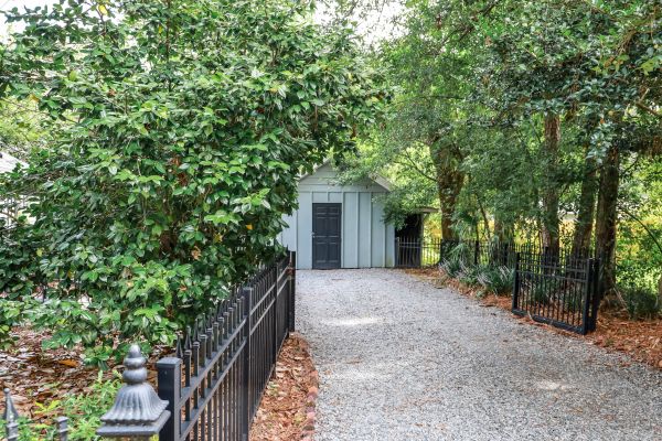 Driveway Rock Delivery in Pasadena